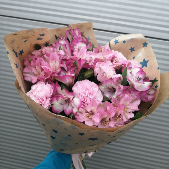 "Полночь в Париже" (М)